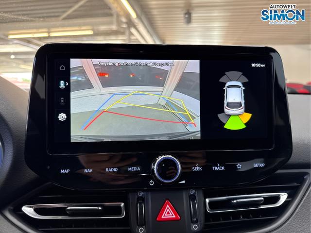 Hyundai / i30 / Grün /  /  / EDITION NAVI SHZ KLIMAAUTOMATIK RFK LED PDC v+h