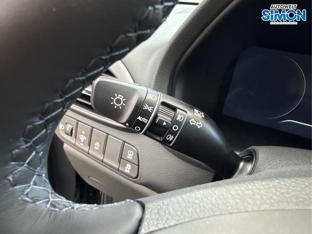 Hyundai / i30 / Grün /  /  / EDITION NAVI SHZ KLIMAAUTOMATIK RFK LED PDC v+h