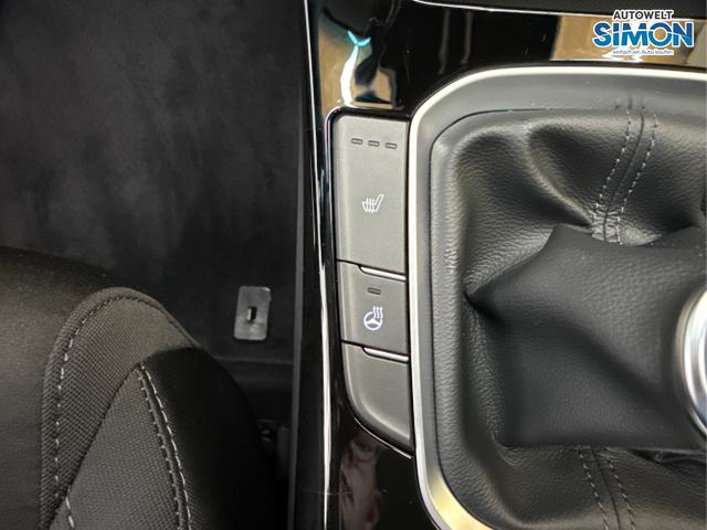 Hyundai / i30 / Grün /  /  / EDITION NAVI SHZ KLIMAAUTOMATIK RFK LED PDC v+h