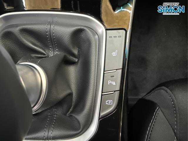 Hyundai / i30 / Grün /  /  / EDITION NAVI SHZ KLIMAAUTOMATIK RFK LED PDC v+h