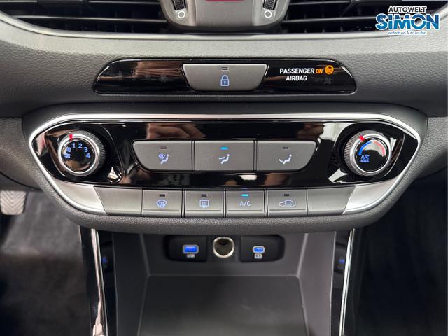Hyundai / i30 /  /  /  / 