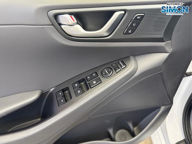 Hyundai / IONIQ /  /  /  / 