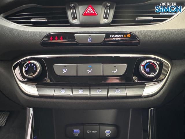 Hyundai / i30 /  /  /  / 