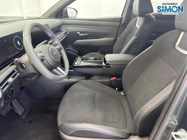 Hyundai / TUCSON /  /  /  / 