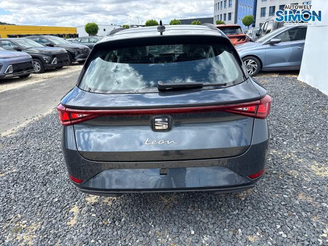 Seat / Leon / Weiß /  /  / 