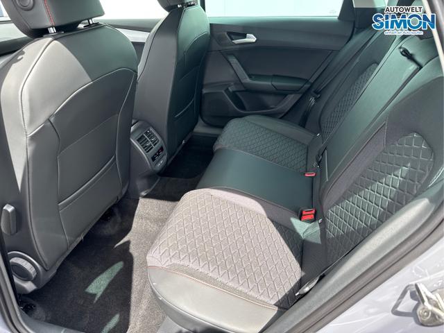 Seat / Leon / Weiß /  /  / 
