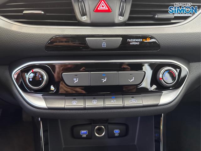 Hyundai / i30 /  /  /  / 