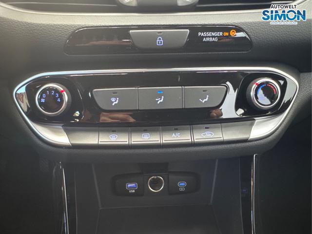 Hyundai / i30 /  /  /  / 