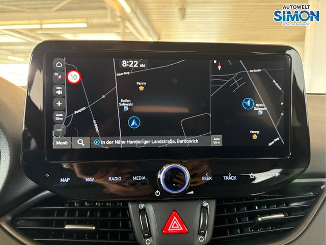 Hyundai / i30 / Rot /  /  / NAVI LED RFK PDC