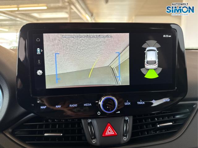 Hyundai / i30 / Rot /  /  / NAVI LED RFK PDC