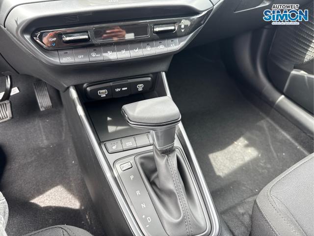 Hyundai / i20 / Blau /  /  / DCT WP KLIMAAUTOMATIK NAVI RFK TEMPOMAT