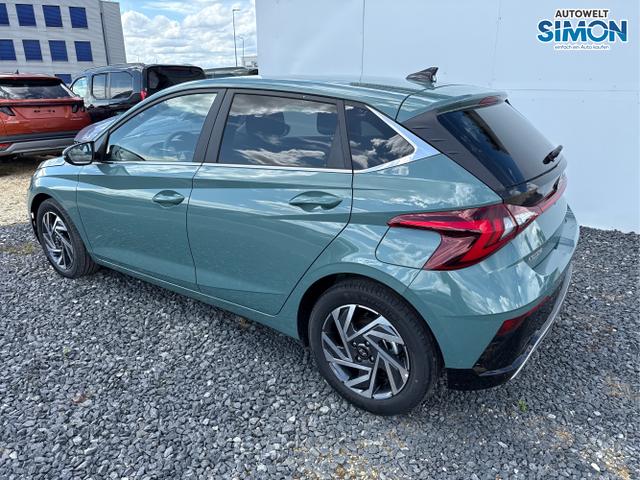 Hyundai / i20 / Grün /  /  / NAVI SHZ LED ALU RFK SHZ KLIMAAUTOMATIK 