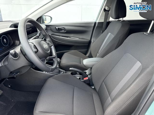 Hyundai / i20 / Grün /  /  / NAVI SHZ LED ALU RFK SHZ KLIMAAUTOMATIK 