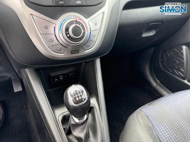 Hyundai / ix20 / Grau /  /  / 