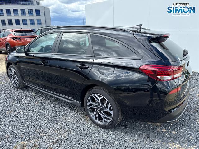 Hyundai / i30 / Schwarz /  /  / N-LINE SHZ NAVI PDC RFK