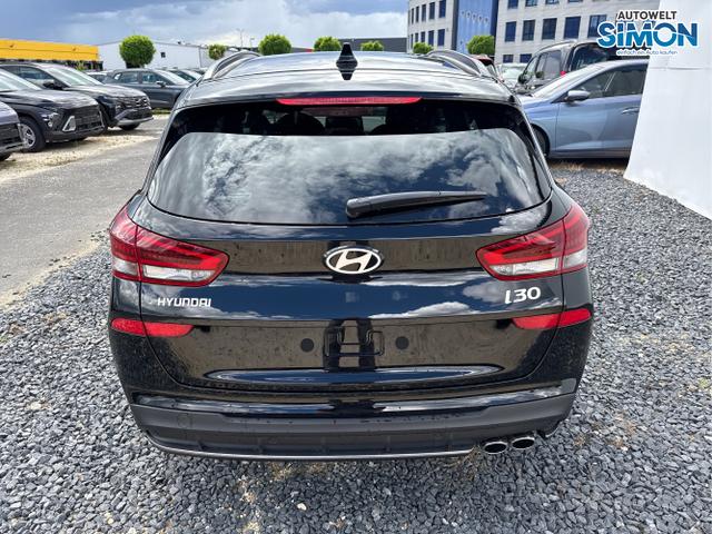 Hyundai / i30 / Schwarz /  /  / N-LINE SHZ NAVI PDC RFK