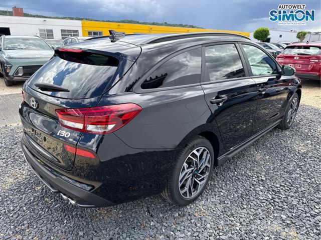 Hyundai / i30 / Schwarz /  /  / N-LINE SHZ NAVI PDC RFK