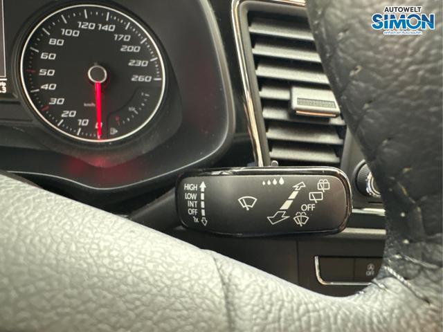 Seat / Leon / Schwarz /  /  / NAVI SHZ LED 