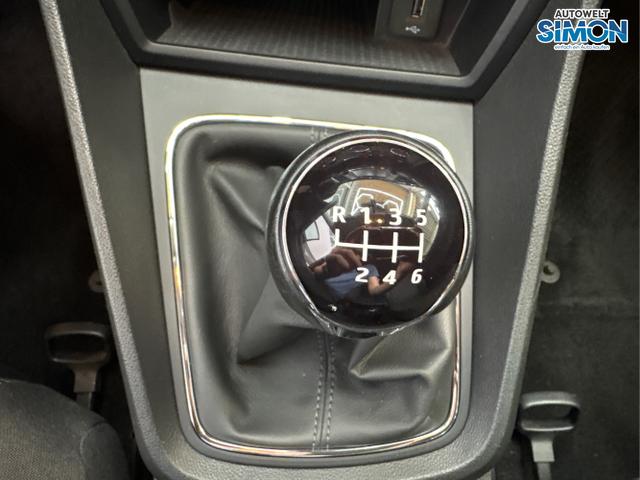 Seat / Leon / Schwarz /  /  / NAVI SHZ LED 