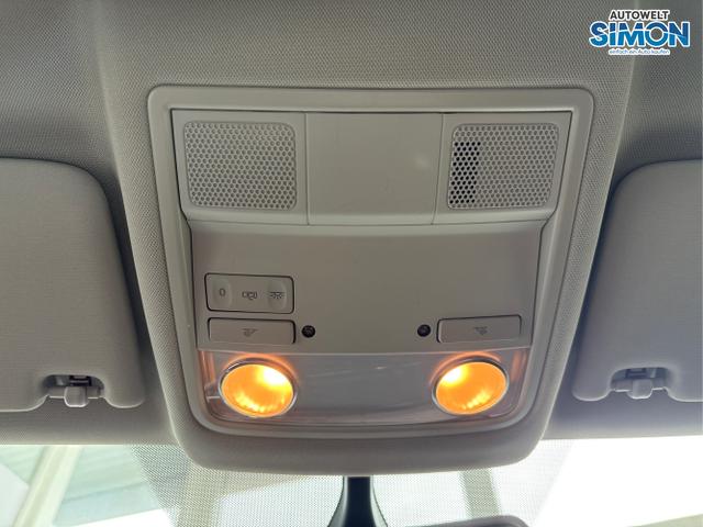 Seat / Leon / Schwarz /  /  / NAVI SHZ LED 