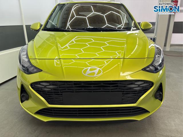 Hyundai / i10 / Grün /  /  / AUT NAVI SHZ TEMPOMAT 