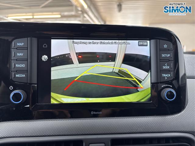 Hyundai / i10 / Grün /  /  / AUT NAVI SHZ TEMPOMAT 