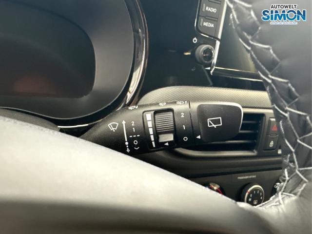 Hyundai / i10 / Grün /  /  / AUT NAVI SHZ TEMPOMAT 