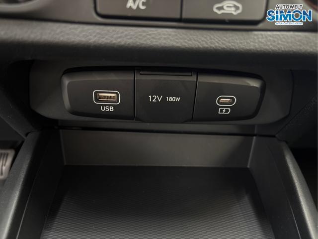 Hyundai / i10 / Grün /  /  / AUT NAVI SHZ TEMPOMAT 