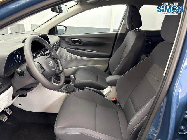 Hyundai / BAYON / Blau /  /  / SmartSense PLUS NAVI SHZ RFK PDC KLIMAAUTOMATIK