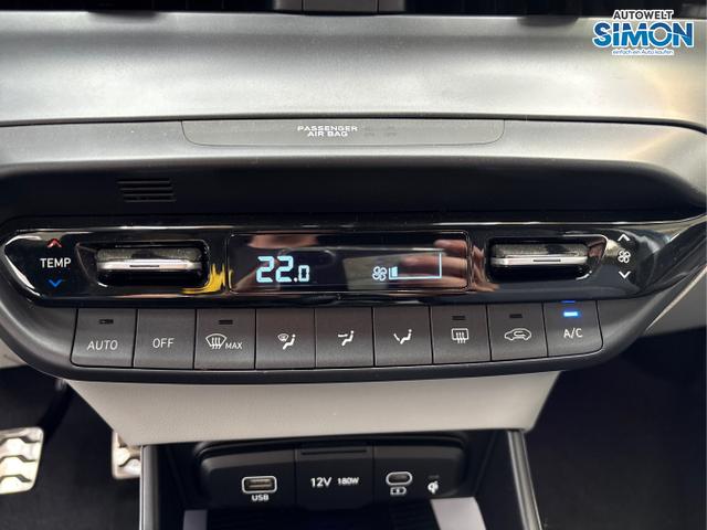 Hyundai / BAYON / Blau /  /  / SmartSense PLUS NAVI SHZ RFK PDC KLIMAAUTOMATIK