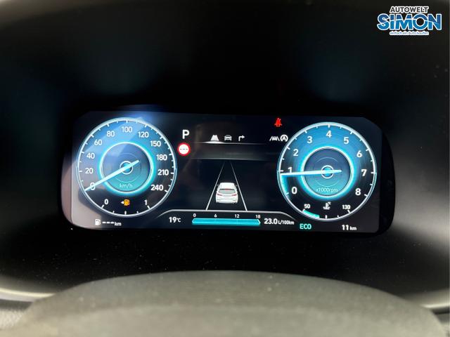 Hyundai / i30 / Weiß /  /  / DCT ACC NAVI RFK WP 