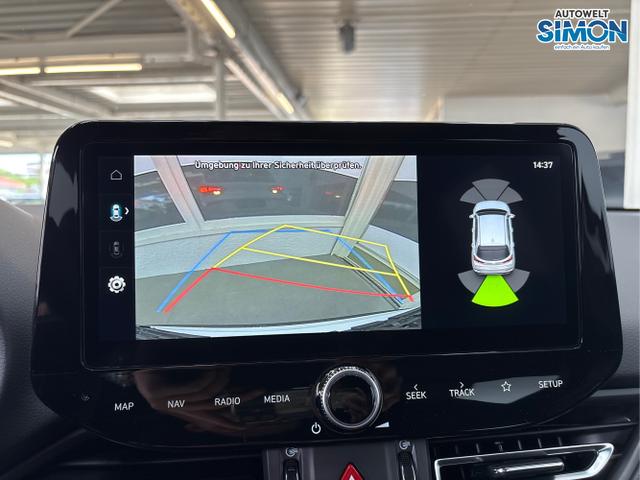 Hyundai / i30 / Weiß /  /  / DCT ACC NAVI RFK WP 
