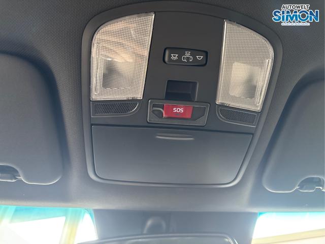 Hyundai / i30 / Weiß /  /  / DCT ACC NAVI RFK WP 
