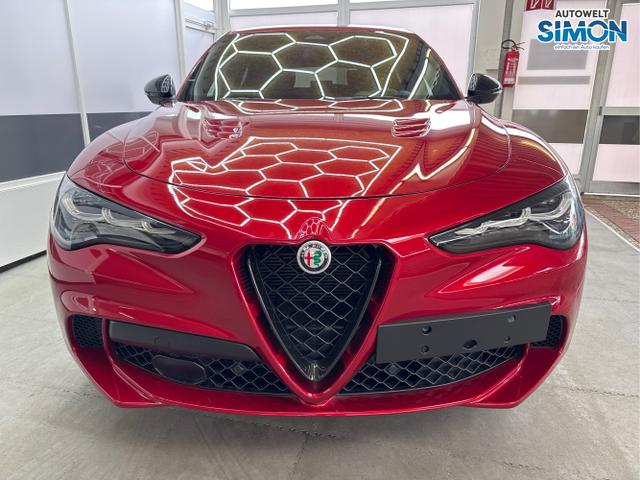 Alfa Romeo / Stelvio / Rot /  /  / 