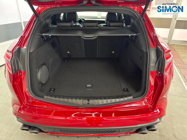 Alfa Romeo / Stelvio / Rot /  /  / 