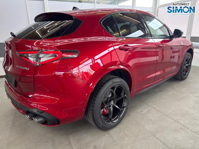 Alfa Romeo / Stelvio / Rot /  /  / 