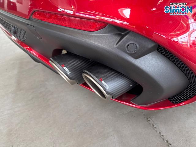 Alfa Romeo / Stelvio / Rot /  /  / 