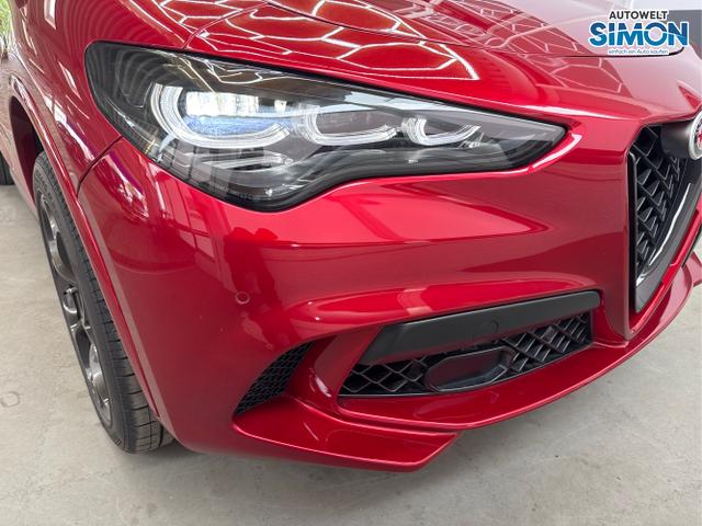 Alfa Romeo / Stelvio / Rot /  /  / 