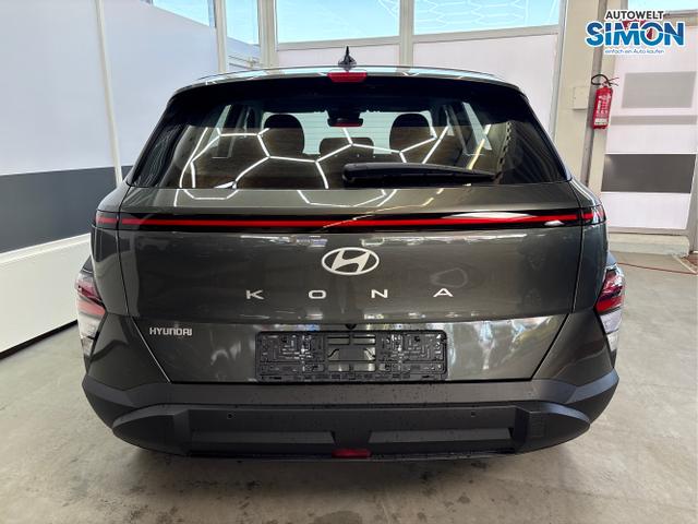 Hyundai / KONA / Grau /  /  / NAVI KLIMAAUTOMATIK PDC v+h RFK