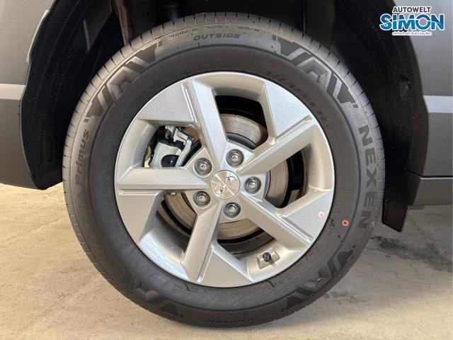 Hyundai / KONA / Grau /  /  / NAVI KLIMAAUTOMATIK PDC v+h RFK