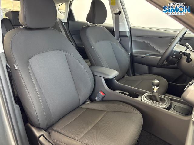 Hyundai / KONA / Grau /  /  / NAVI KLIMAAUTOMATIK PDC v+h RFK