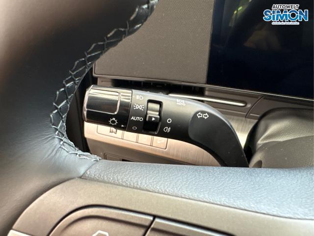Hyundai / KONA / Grau /  /  / NAVI KLIMAAUTOMATIK PDC v+h RFK