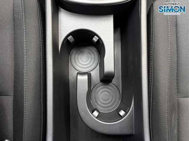 Hyundai / KONA / Grau /  /  / NAVI KLIMAAUTOMATIK PDC v+h RFK
