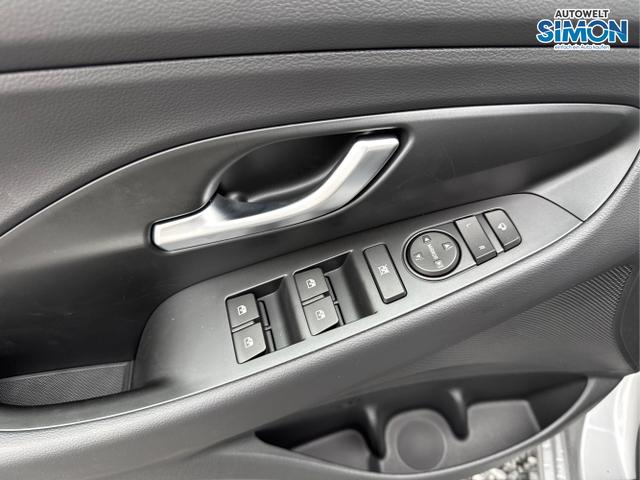 Hyundai / i30 / Silber /  /  / EDITION SHZ NAVI ALU LED RFK PDC