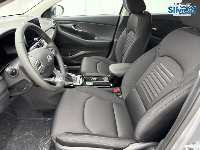 Hyundai / i30 / Silber /  /  / EDITION SHZ NAVI ALU LED RFK PDC