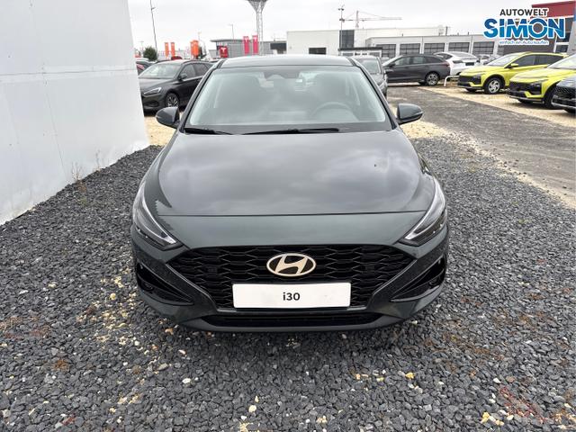 Hyundai / i30 / Grün /  /  / EDITION SHZ NAVI ALU LED RFK PDC