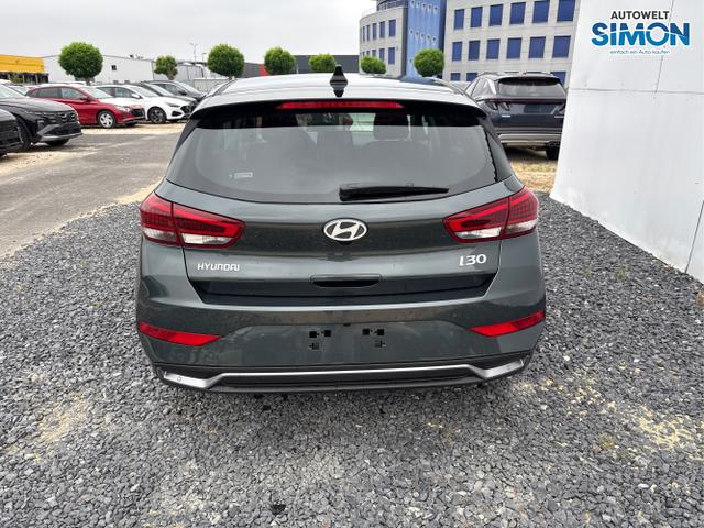 Hyundai / i30 / Grün /  /  / EDITION SHZ NAVI ALU LED RFK PDC