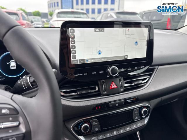 Hyundai / i30 / Grün /  /  / EDITION SHZ NAVI ALU LED RFK PDC