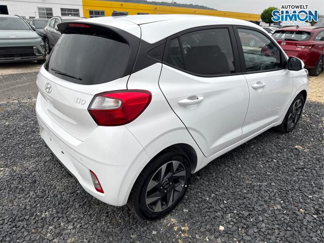 Hyundai / i10 / Weiß /  /  / AUT NAVI SHZ TEMPOMAT 