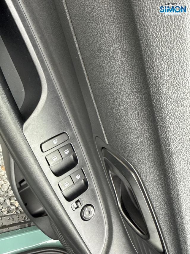 Hyundai / BAYON / Grün /  /  / DCT NAVI RFK PDC 